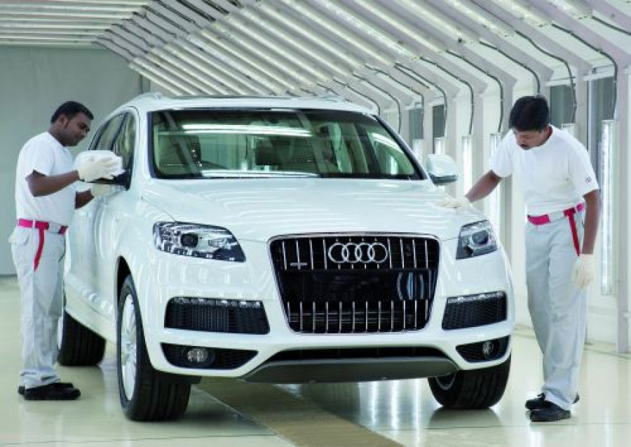 Audi q7 en india 01 b 7280