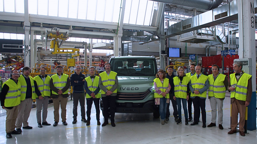 ANFAC Visita Comisión Industria Fábrica IVECO Valladolid