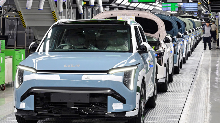 Kia corporate Gwangmyeong EVO Plant Opens to Significantly Expand EV Production 2 digital 1920x1080